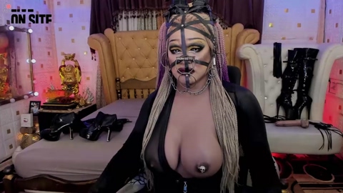 queen_amorpowers  04-08-2022